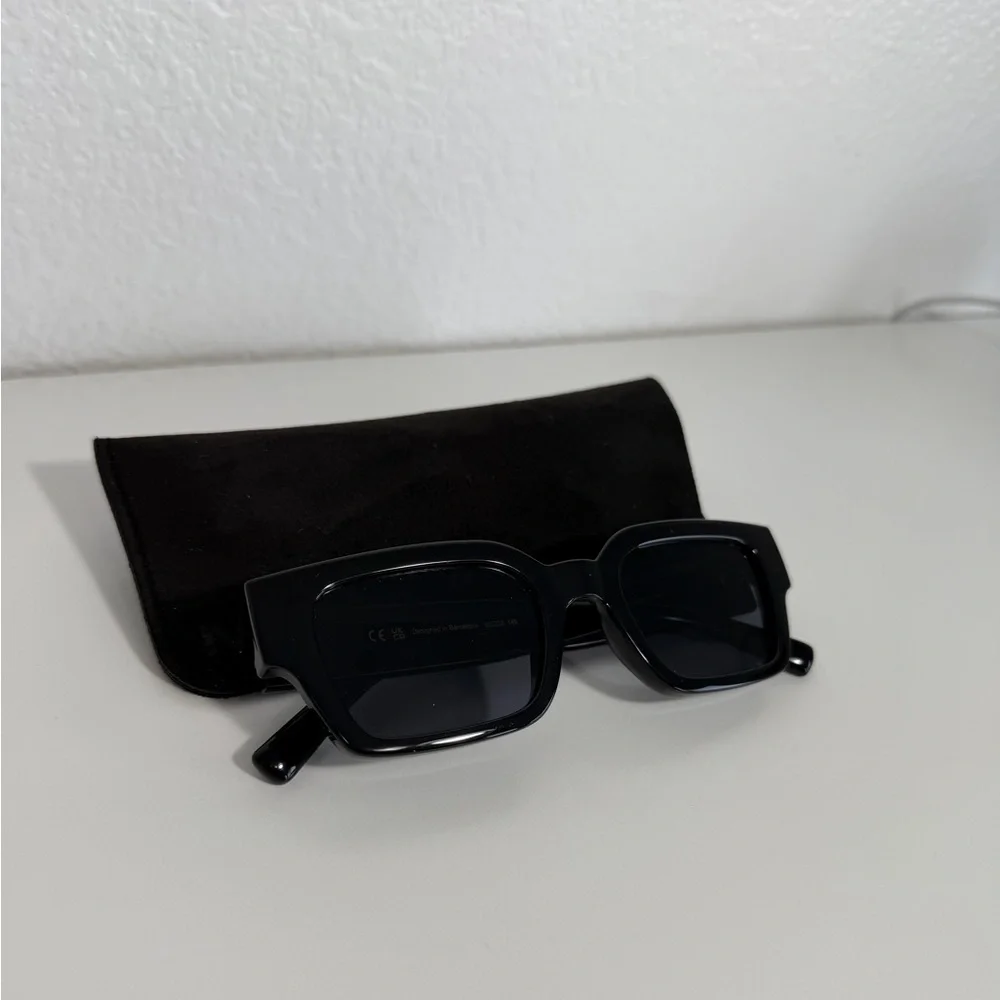Meller Hamer Rectangular Black Polarized Sunglasses